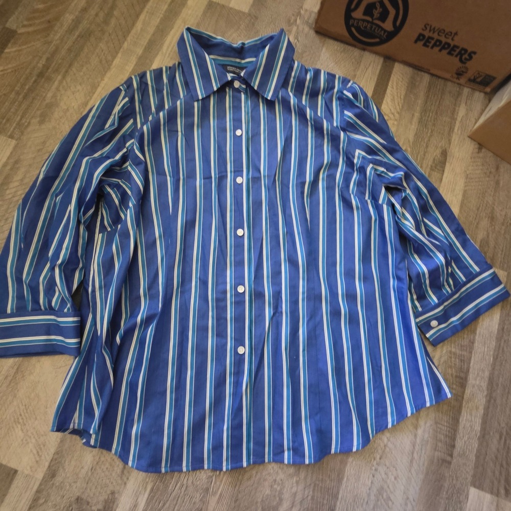 Jones New York Signature Woman 2X Blue Striped 3/4 Sleeve Button Down Shirt